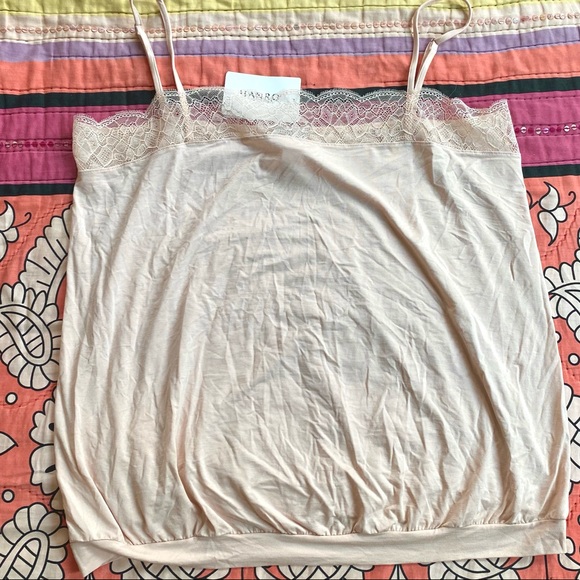 Hanro Noelia Intimate Sleep Shorts and Chemise Set - Picture 12 of 16